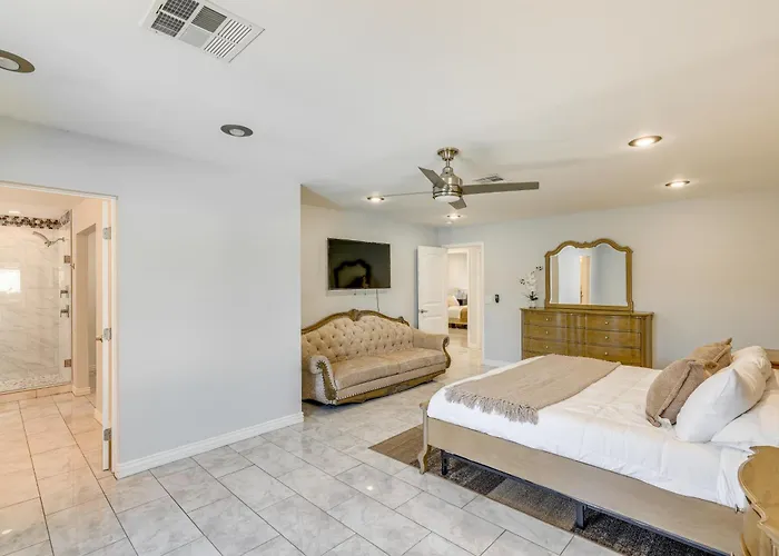 Dom wakacyjny 2 Mi To Golf: Poolside Paradise In Scottsdale! *