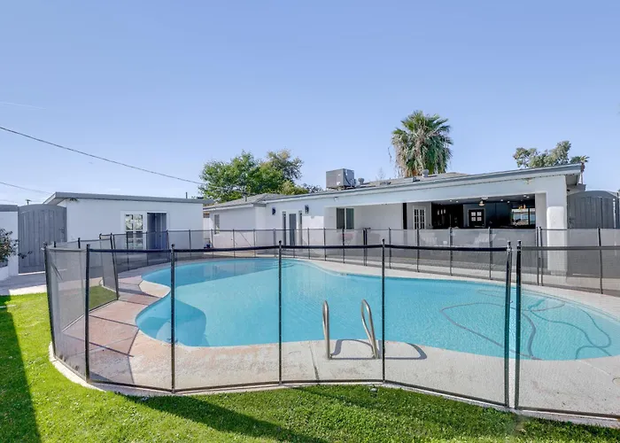Dom wakacyjny 2 Mi To Golf: Poolside Paradise In Scottsdale!